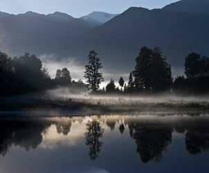 Lake-matheson-misty-morning
