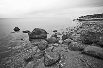 Steinige Küste von Simone Jahnke
