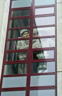 Requisite mit Blick aus dem Fenster, Theater in Hagen, Westfalen by Eva-Maria Di Bella
