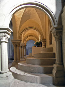 Treppe zum Altar im Naumburger Dom St. Peter und Paul by Eva-Maria Di Bella