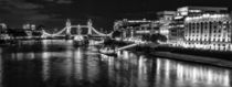 Tower Bridge & Canary Wharf by Wayne Molyneux