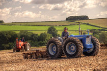 Classic Tractors at work  von Rob Hawkins