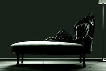 Alte Couch  by Bastian  Kienitz