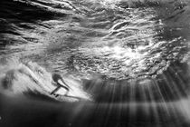 'Surfing God light' von Sean Davey
