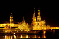  Das Elbufer in Dresden bei Nacht von Gina Koch