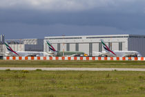 Lineup of Emirates Airbus A380 by kunertus