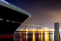 Cruise Ship at Night by kunertus
