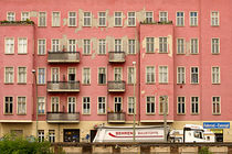 Bröckelnde Fassade  by Bastian  Kienitz