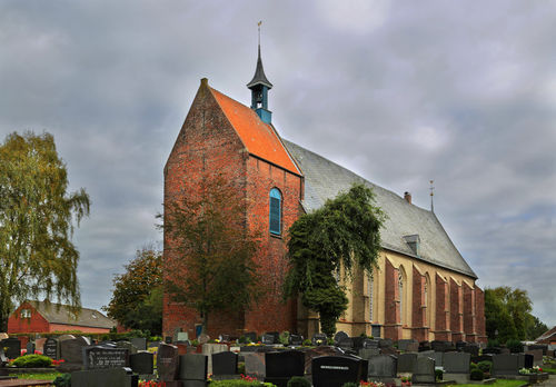 Kirche-larrelt-1