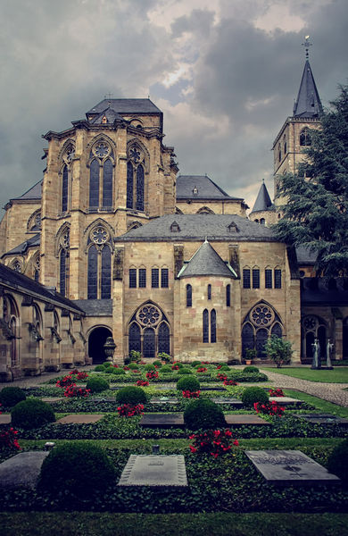 The-roman-cathedral-hr