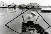 Ruderfrau - Mekongdelta - Vietnam von captainsilva