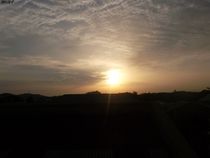Lonely Sun In Unending Skies von Olamide Adeosun