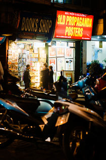 Hanoi Nightlife. von Tom Hanslien