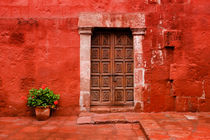 Red I - Monasterio de Santa Catalina de Siena. by Tom Hanslien