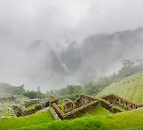 Misty Machu Picchu I von Tom Hanslien