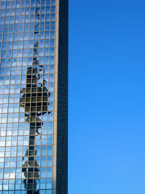 Berliner Fernsehturm gespiegelt von Simone Wilczek
