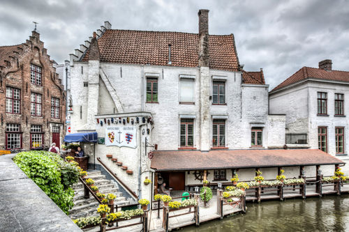 Bruges-white-house