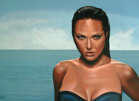 Angelina-jolie-painting