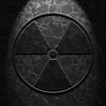 Radioactive Symbol Black Marble Texture von Brian Carson