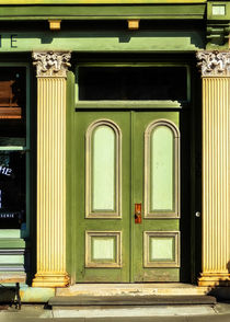 Green Door von Jon Woodhams