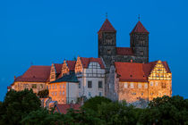 Welterbestadt Quedlinburg bei Nacht Blick auf das Schloss von Daniel Kühne