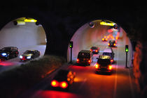 Verkehr im Tunnel by lynn-ba
