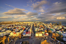 Vista of Reykjavik  von Rob Hawkins