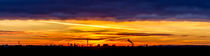 Hamburg Skyline bei Sonnenuntergang von Dennis Stracke