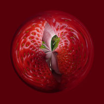 Strawberries from the inside von Robert Gipson