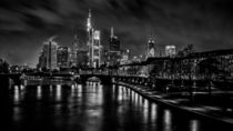 Skyline and boardwalk at night (Frankfurt / Main) by Andreas Sachs