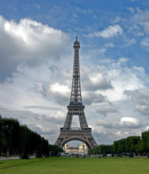 La Tour Eiffel by Sally White