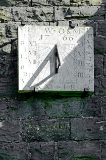 Vertical Sundial on Fenny Bentley Church von Rod Johnson