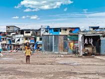 Slum in Mumbai by creativemarc