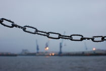 Chain by war-bryde