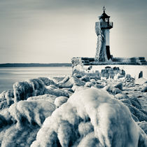 Frozen Lighthouse by David Pinzer