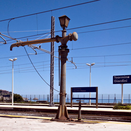 Bahnstation-giardini-sizilien