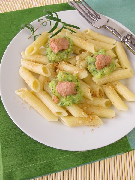 Img-2885-h-nudeln-zucchini-gruen