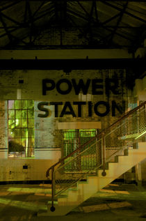 Balmain Power Station at Night von Tim Leavy
