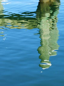Detail of dock reflection von dreamcatcher-media