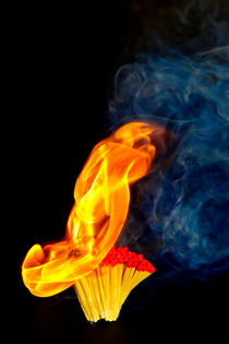 Flaming Matches von Chris Edmunds