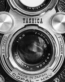 Yashica 635 - Front Detail von Jon Woodhams