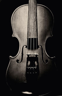 Alte Geige von Oliver Helbig