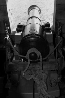 Canon on a tall ship - monochrome by Intensivelight Panorama-Edition