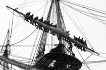 Crew members losing the sails of a tall ship von Intensivelight Panorama-Edition