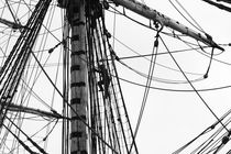 Crew members climbing in the rigging of a tall ship von Intensivelight Panorama-Edition