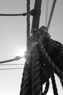 Bright sun and coiled rope von Intensivelight Panorama-Edition