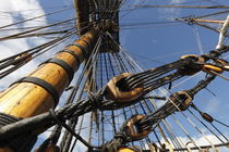 Looming mast on a tall ship von Intensivelight Panorama-Edition