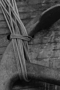 Tied anchor - monochrome by Intensivelight Panorama-Edition