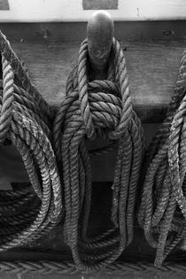 Belaying pins on a tall ship with tied ropes by Intensivelight Panorama-Edition