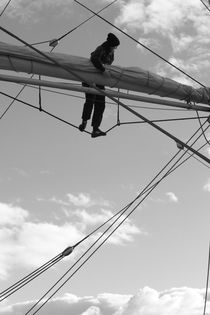Mariner working high in the rigging - monochrome by Intensivelight Panorama-Edition